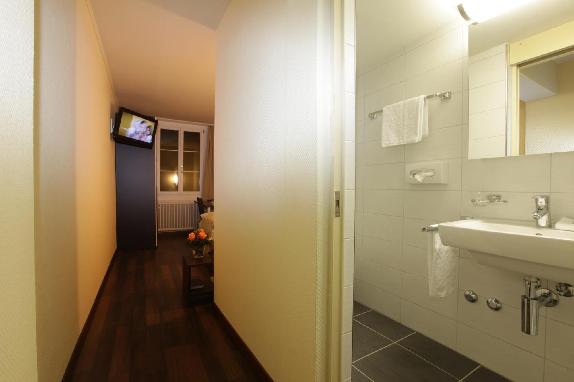 אלטדורף Hotel Restaurant Goldener Schluessel מראה חיצוני תמונה